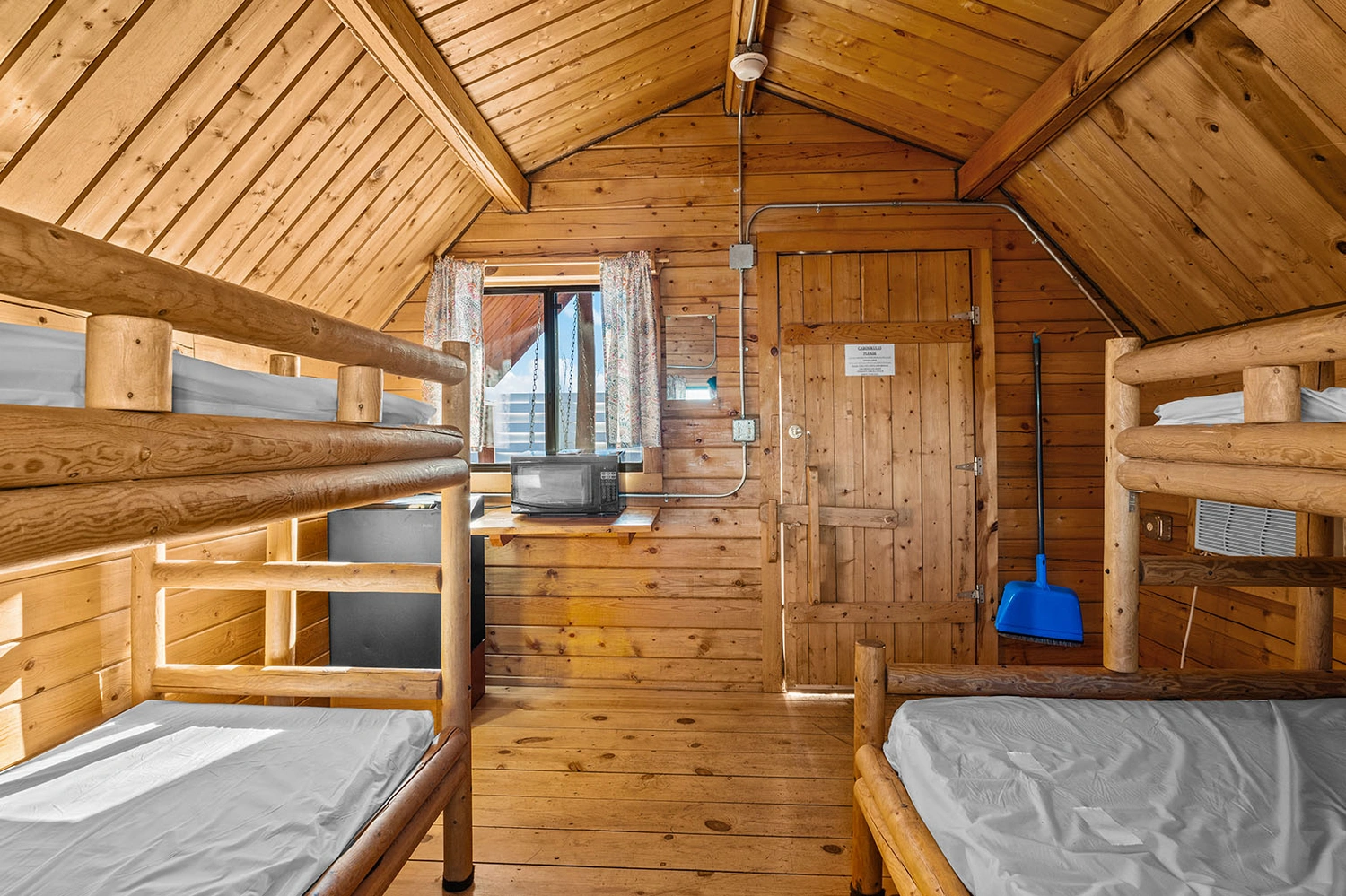 b16e1d22-7346-4f68-b3b2-017f3e10497d-xxLarge