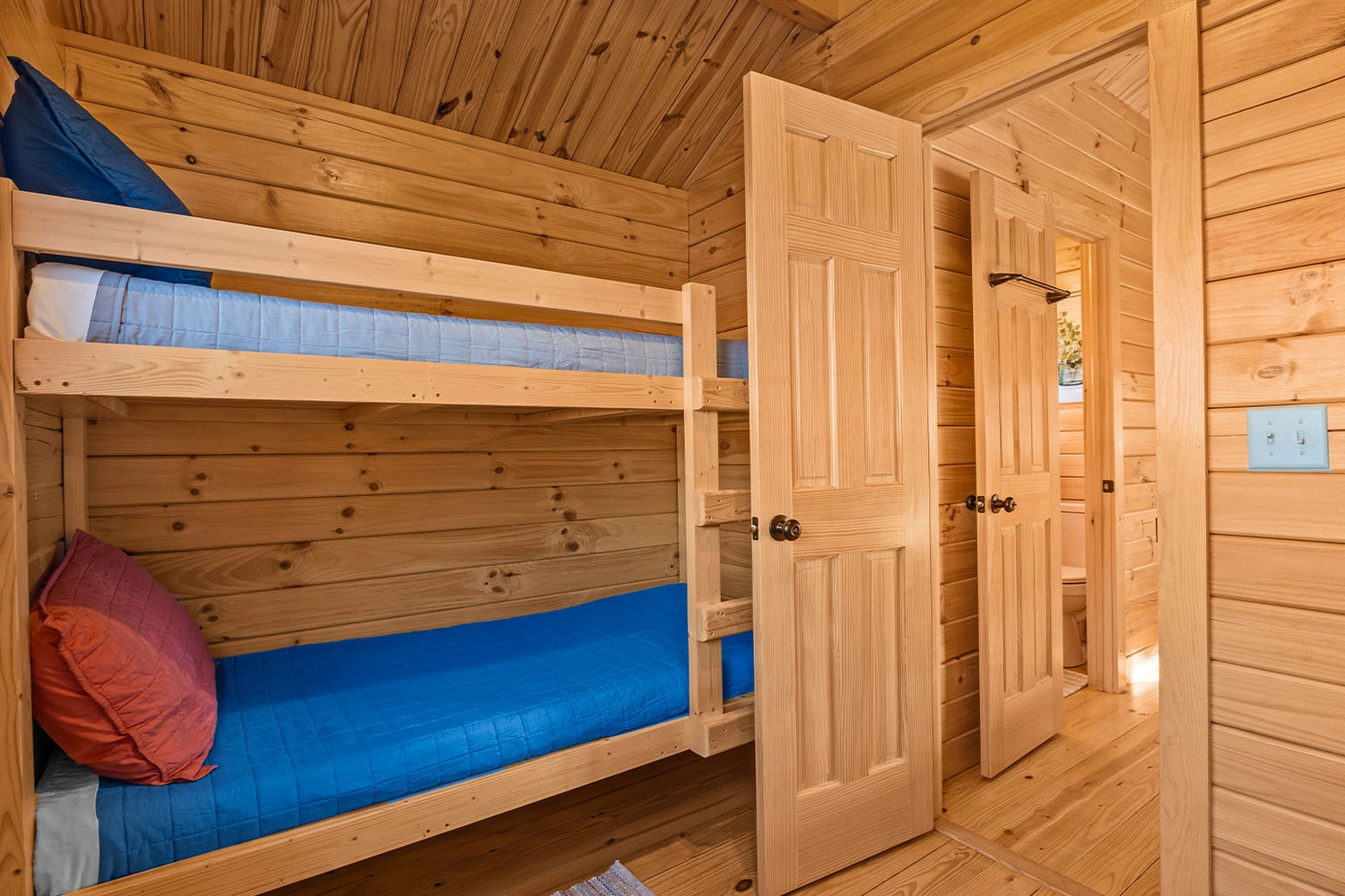 b74a396a-b615-4a78-a4bd-9f1b6187786a-xxLarge