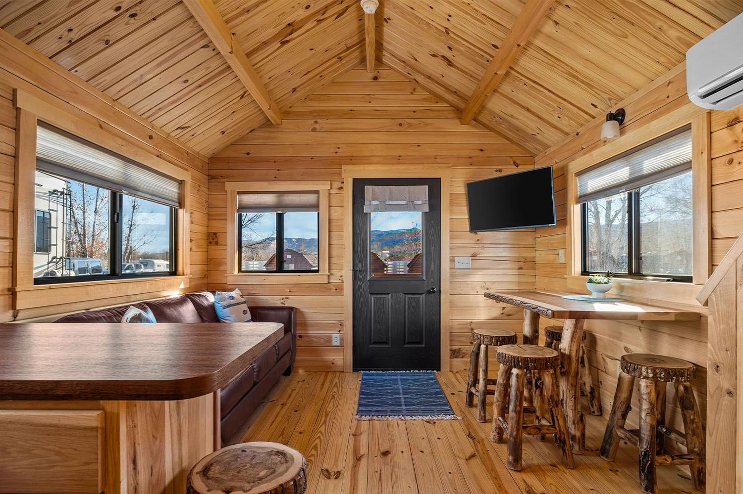 e9a1753d-3a42-43fd-ab92-ffd6c6948775-xxLarge