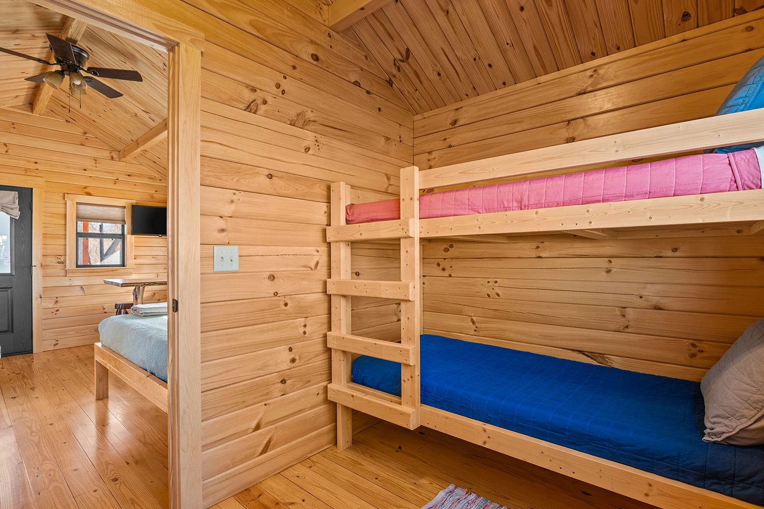 fdb5c520-a5d9-41d2-aeea-de6d805838c5-xxLarge